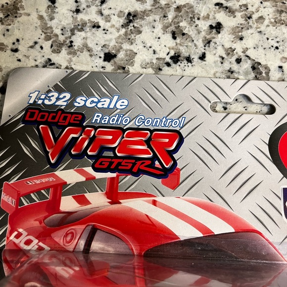 Dodge Viper radio control GTS car - Picture 8 of 11